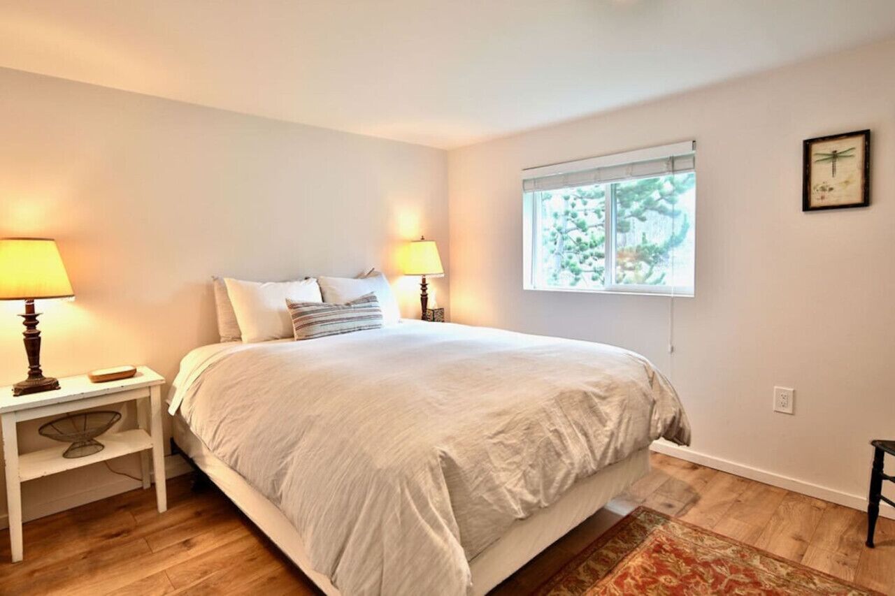 3 habitaciones, escritorio, tabla de planchar con plancha y wifi gratis 