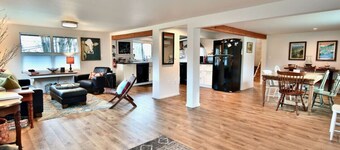 Central basecamp for Hurricane Ridge & downtown