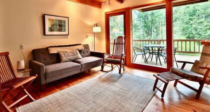 5 min to Fort Flagger St. Park w/ wifi & fire pit