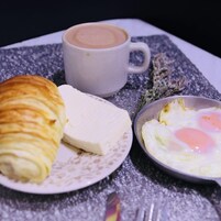 Desayuno completo todos los días (con cargo)