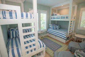 3 chambres, lit parapluie, Wi-Fi, draps fournis