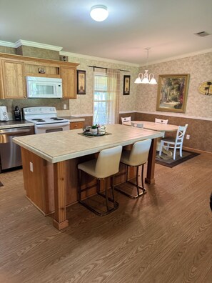 Fridge, microwave, oven, stovetop - Private Farm With Beach (Pierson)