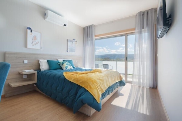 Suite Supérieure, vue piscine | 1 chambre, bureau, Wi-Fi gratuit, draps fournis