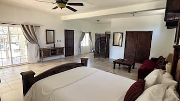 Suite, balcón, vistas al viñedo | Wifi gratis y ropa de cama