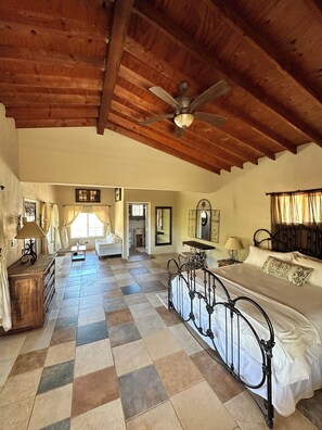 Suite, Balcony, Vineyard View