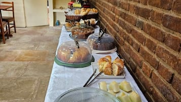 Free daily cooked-to-order breakfast