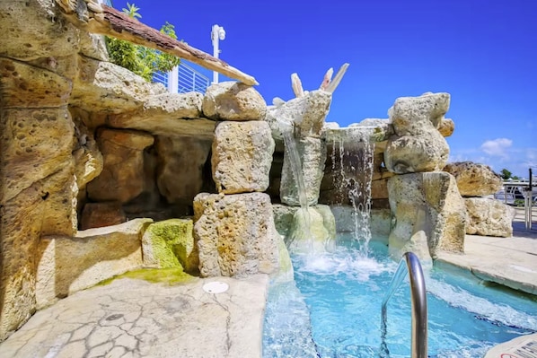 Pool - Mariners Club Townhouse, Unit 603, Epic Amenities, Tennis & Indoor Pickleball (Key Largo)