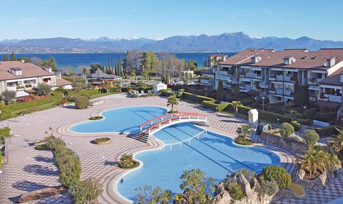 I Ciliegi con piscina by Wonderful Italy