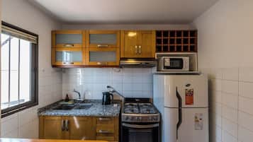 Refrigerador, microondas, horno, tostadora