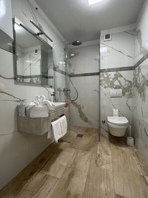 Shower, towels