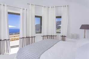 5 bedrooms, in-room safe, iron/ironing board, free WiFi