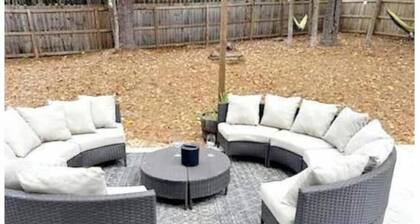 Backyard Oasis by Lake Peachtree