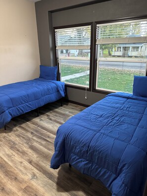 4 makuuhuonetta, Wi-Fi, vuodevaatteet