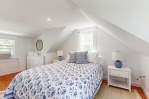 2 soverom, strykejern/-brett, internettilgang og sengetøy