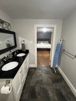 Hair dryer, bidet, towels, toilet paper