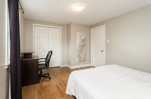 3 chambres, fer et planche à repasser, Wi-Fi gratuit, draps fournis