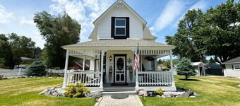 The Historic Hart Hotel - Renovated 2024!