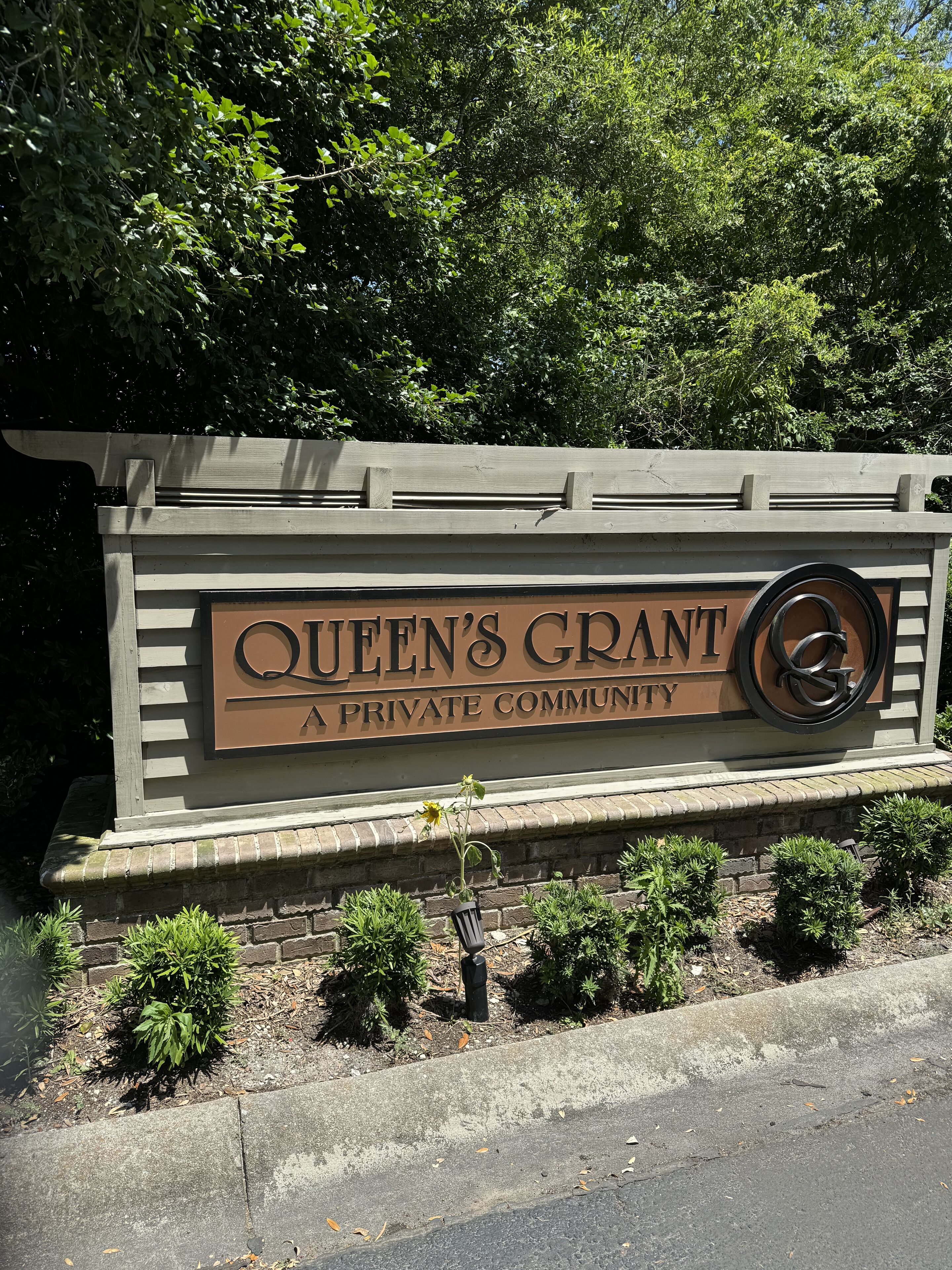 Front entrance into community 