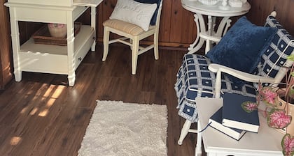 Warm and Welcoming 3-Bedroom 2 Bath House near Brownwood Town Square. 2 miles