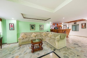 Reception - HOTEL EL BOSQUE ARMENIA (Armenia)