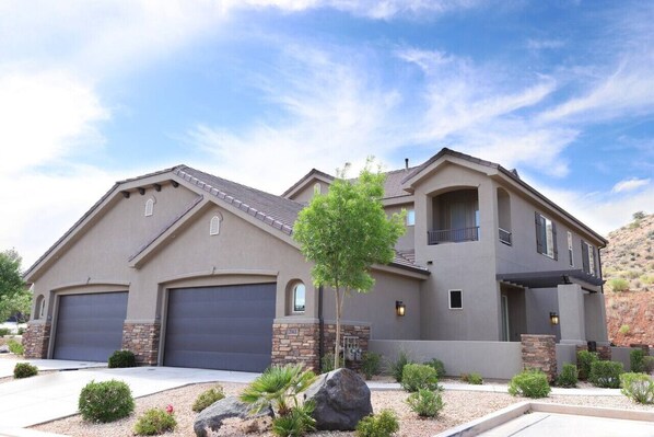 المنشأة من الخارج