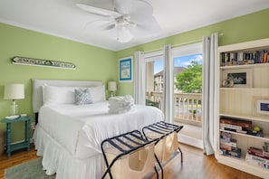 2 bedrooms, iron/ironing board, WiFi - Seabrook Marsh Views | Amenity Card! | Pool Access (Johns Island)
