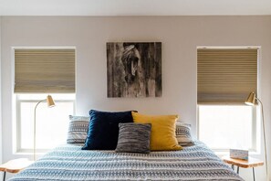 3 Schlafzimmer, Schreibtisch, Bügeleisen/Bügelbrett, Reisekinderbett