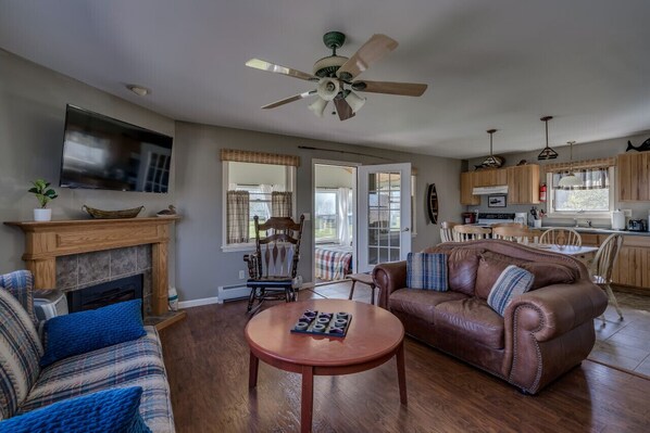 Smart TV, oficina y impresora 