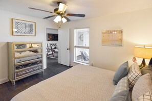 1 bedroom, iron/ironing board, free WiFi, bed sheets - Apartment at Ventana Canyon
(Dallas)