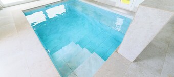 Villa con Piscina Climatizada en el Interior de la Casa y Mucho más