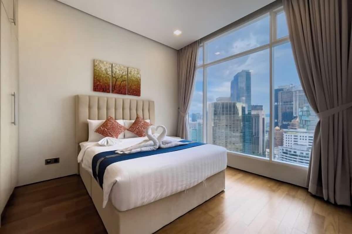 2 bedrooms, desk, laptop workspace, iron/ironing board