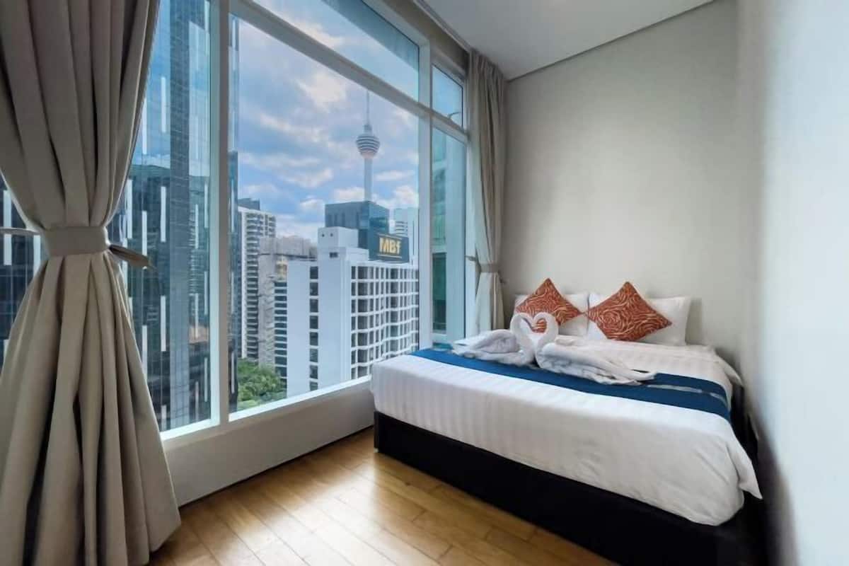 2 bedrooms, desk, laptop workspace, iron/ironing board
