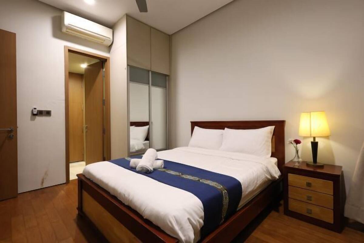 Individuelt dekorert, individuelt innredet og skrivebord