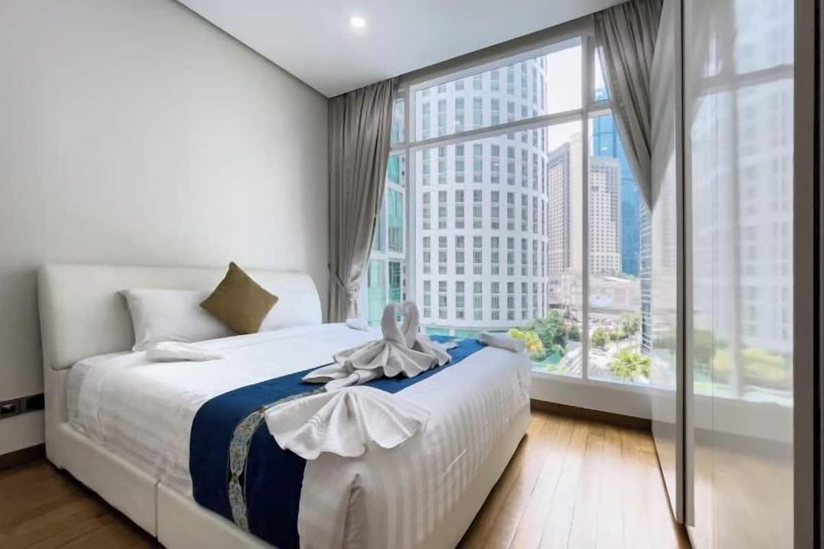 2 bedrooms, desk, laptop workspace, iron/ironing board