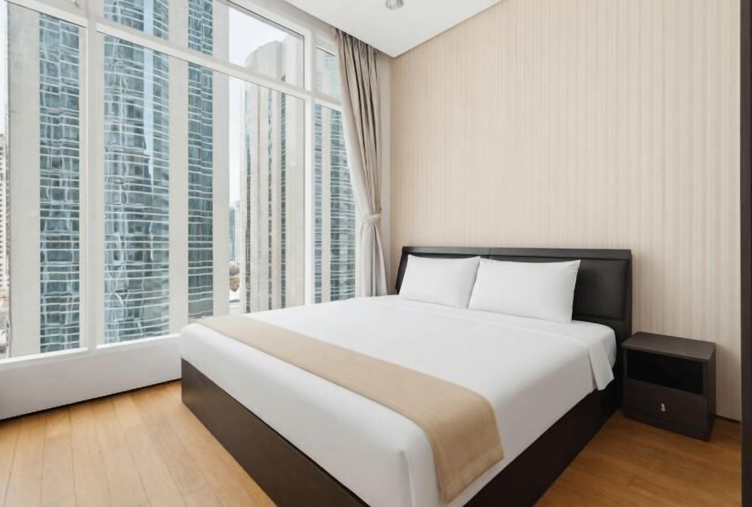 Individuelt dekorert, individuelt innredet og skrivebord