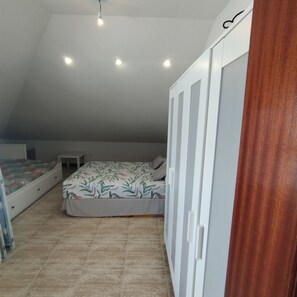 1 bedroom, free WiFi, bed sheets - Atico Acogedor EN AJO , Cantabria (Ajo)
