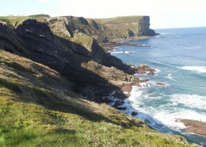 Beach nearby - Atico Acogedor EN AJO , Cantabria (Ajo)