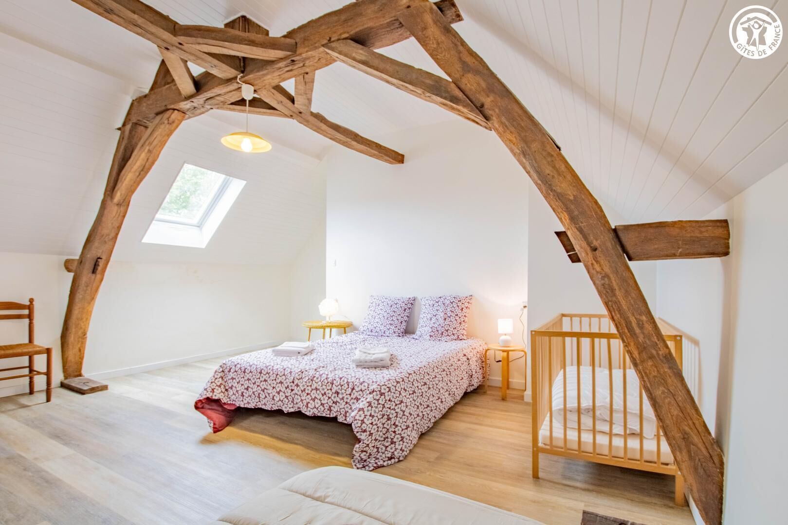 2 室のベッドルーム、WiFi