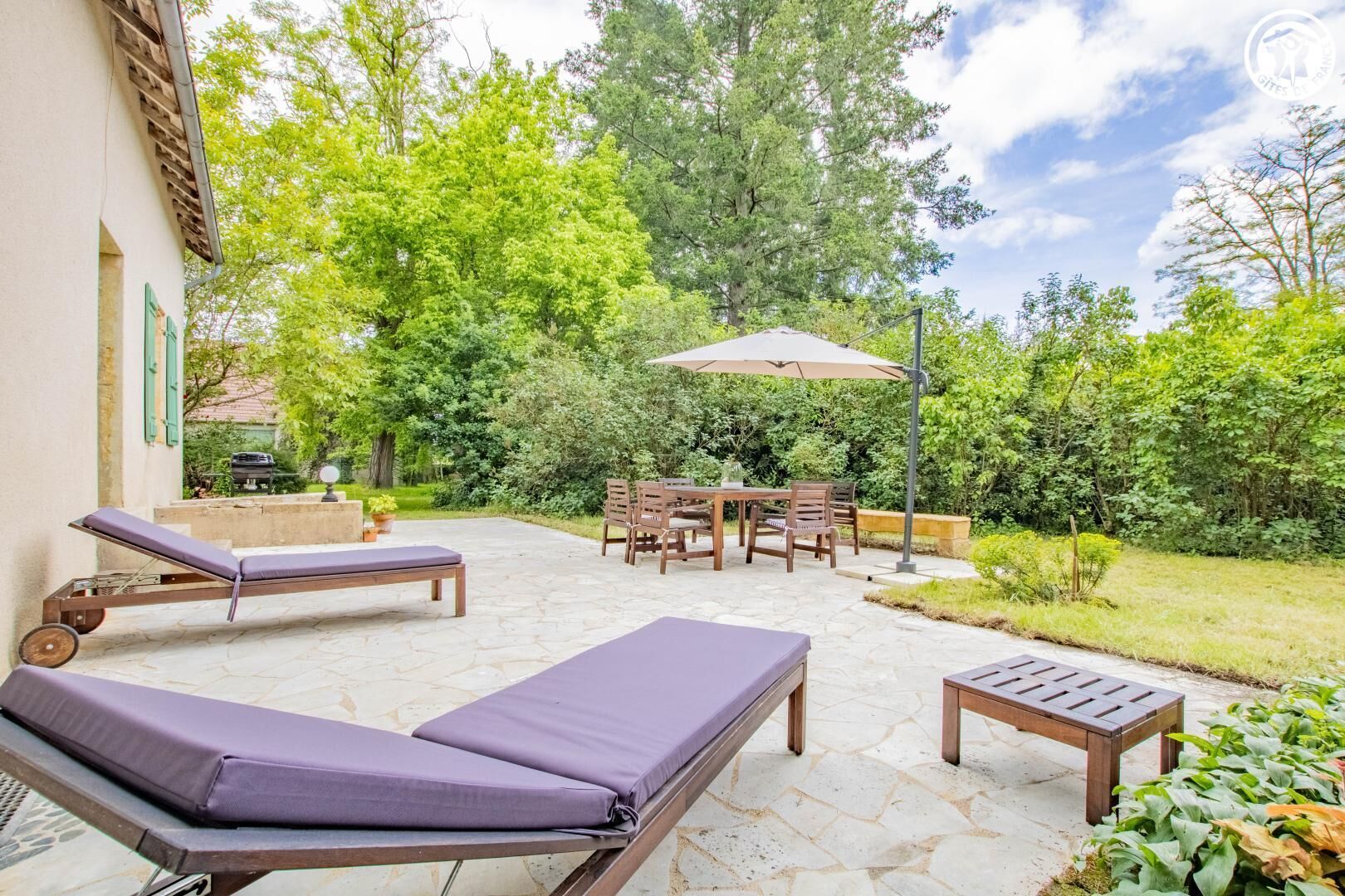 屋外ダイニングエリア