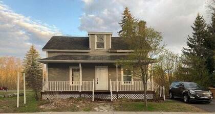 891 shefford 4-bedroom house