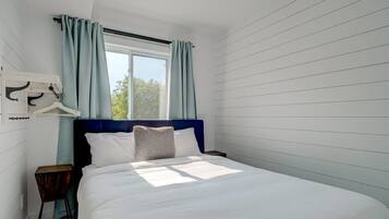 1 bedroom, iron/ironing board, travel crib, WiFi