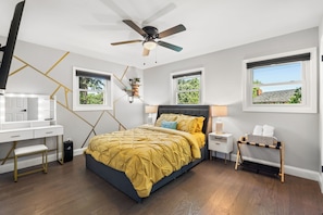 4 bedrooms, desk, iron/ironing board, free WiFi