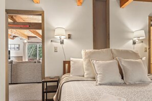 4 Schlafzimmer, Schreibtisch, Bügeleisen/Bügelbrett, WLAN