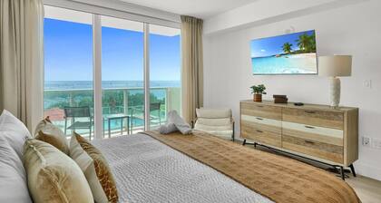 SF Amazing Pool and Sea View in the Grove