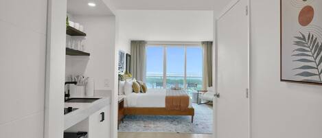 1 Schlafzimmer, Schreibtisch, Bügeleisen/Bügelbrett, Reisekinderbett