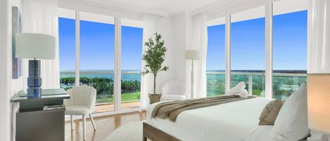 3 bedrooms, desk, iron/ironing board, travel cot