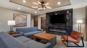 تلفزيون ذكي، مشغل دي في دي، ستيريو