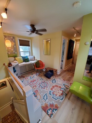 Interior - Come Home to Style & Comfort, Historic & Arts District Downtown House for 6, OSP (Frederick)