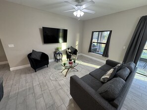 Fernseher, Computerbildschirme