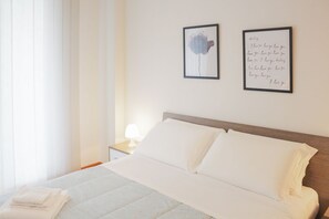 1 chambre, fer et planche à repasser, Wi-Fi, literie fournie